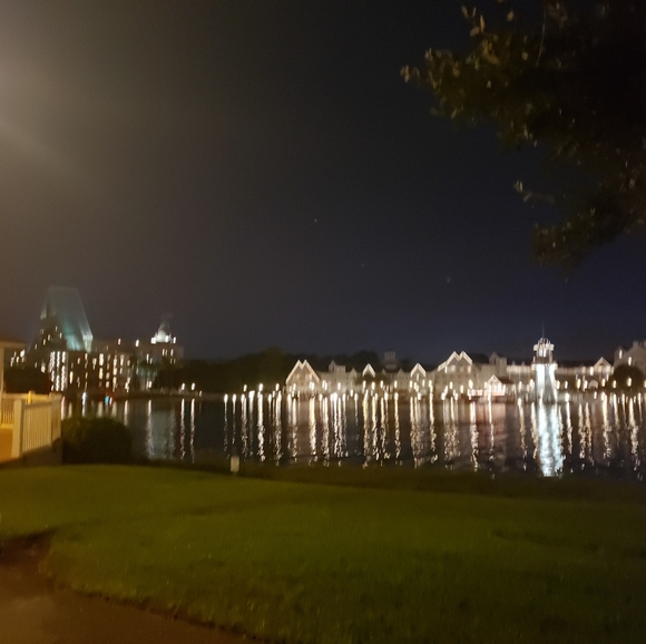 Meet your Posher, Sarah - Picture 2 of 5